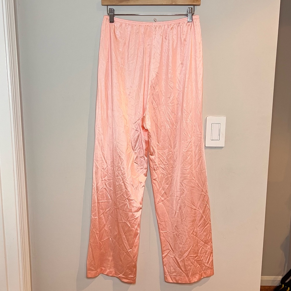 VINTAGE | Vanity Fair 70s pink satin wide leg high rise pajama sleep pants - Picture 4 of 8